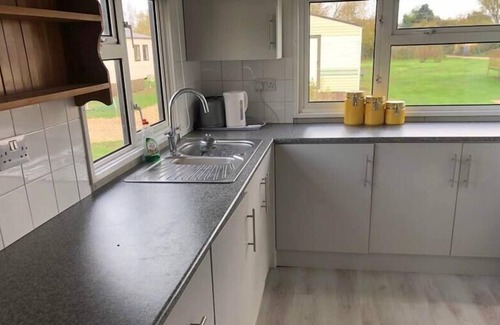 Welney House | Robin Fishing Lodge - Sleeps 6