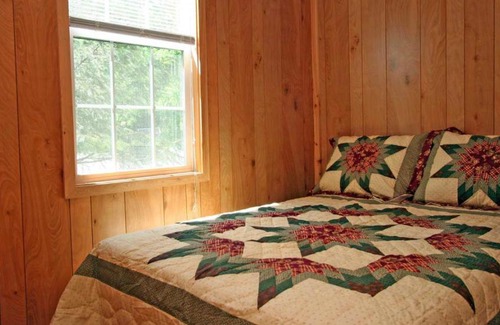 Lenhartsville Other | Robin Hill Camping Resort Premium Cottage 1