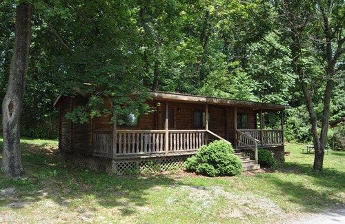 Lenhartsville Other | Robin Hill Camping Resort Two-Bedroom Cottage 6