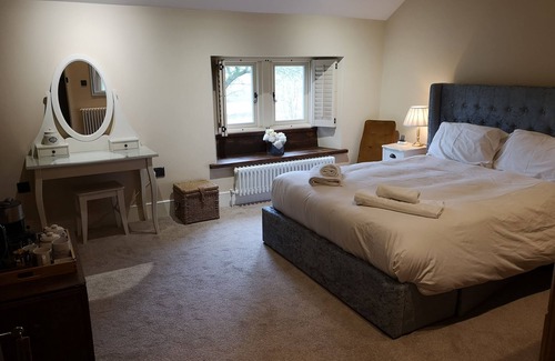 Beeley Bed & Breakfast | Robin Hood Farm B&B