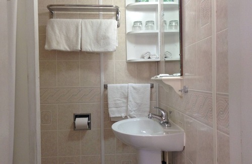 Milton Hotel | Robin Hood Motel