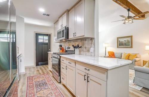 Burleson House | Robin House with two master suites!