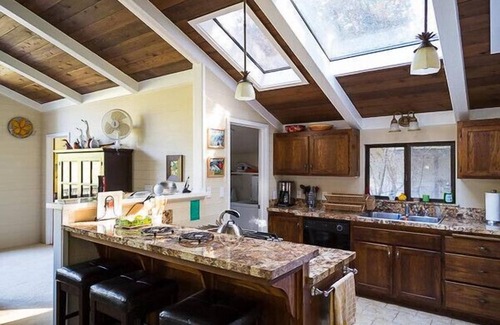 Northwood House | Robin's Hood on the River w/Spectacular Views, near vineyards & coastal beaches