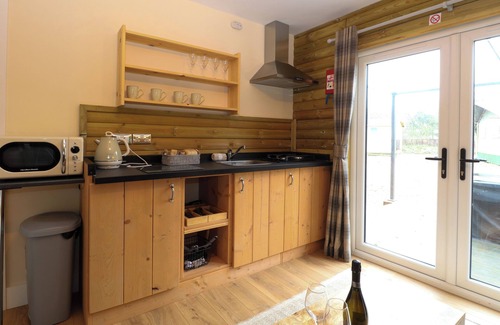 Ringstead Cottage | ROBIN'S NEST LODGE, romantic, character holiday cottage in Snettisham