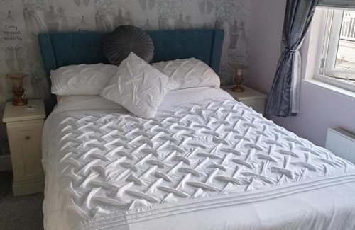 Rhyl Other | robinhood entire lodge 2 bed sofa bed single sleeps 6
