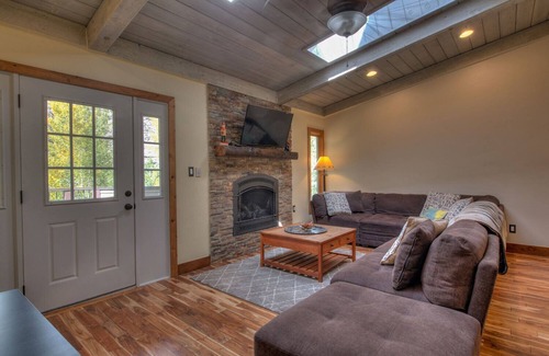 Intermountain Condo | Robins Nest | Newly Renovated Multi Level Vail Home