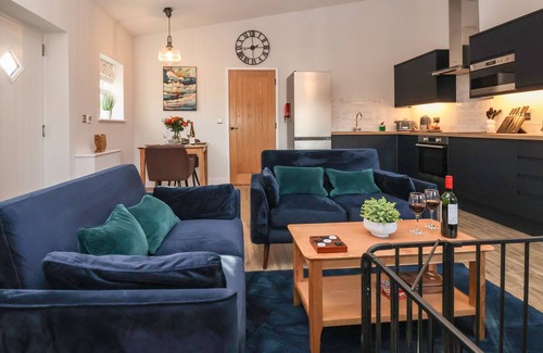 Fangfoss Cottage | ROBINS NEST, pet friendly, character holiday cottage in Pocklington
