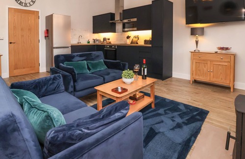 Fangfoss Cottage | ROBINS NEST, pet friendly, character holiday cottage in Pocklington