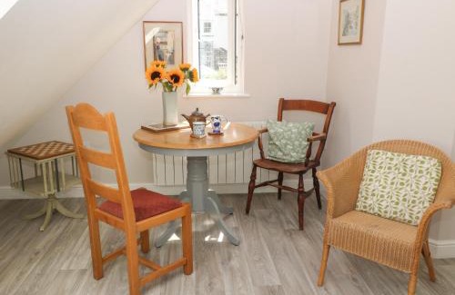 Bere Alston House | Robins Rest