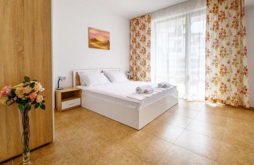 Elenite Apartment | Robinson Beach Apartments