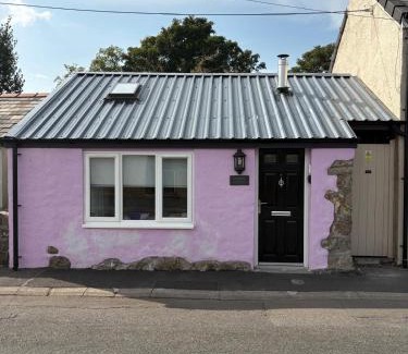 Brynsiencyn House | Robyns Retreat