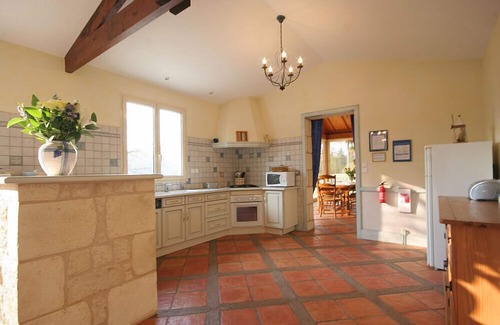Lussas-et-Nontronneau Cottage | Roc de Montcheuil