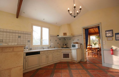 Lussas-et-Nontronneau Cottage | Roc de Montcheuil