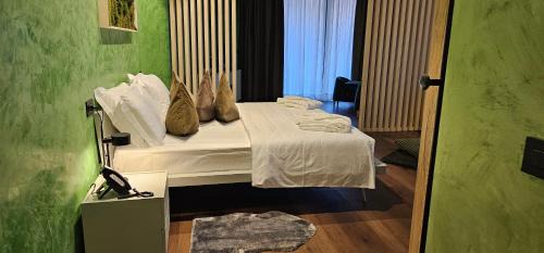 Breno Hotel | Roccaverde Hotel