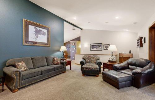Friendship House | Roch-A-Cri Resort