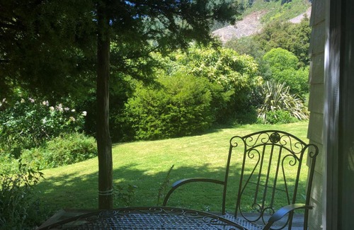 Shakespeare Bay Bed & Breakfast | Rochdale Homestay B&B