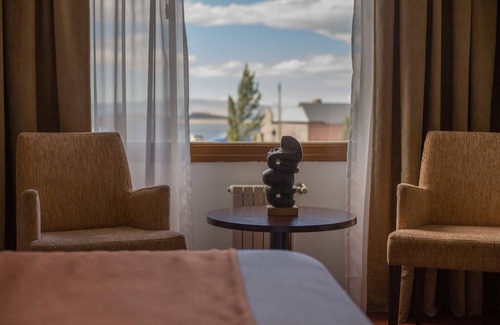 Macrozona Bahia Redonda y Primeros Faldeos Hotel | Rochester Calafate