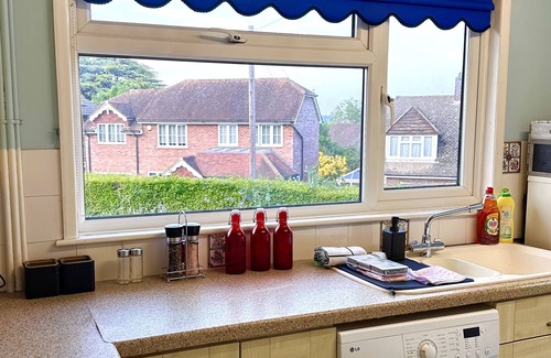 Rochester Villa | Rochester Castle and Cathedral, 3 Bedroom House in the Centre of Rochester