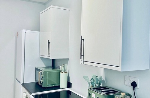 Wainscot Apartment | Rochester Castle Luxury Apartments