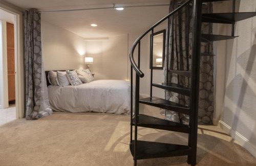 Brevard House | Rock Bridge Villa