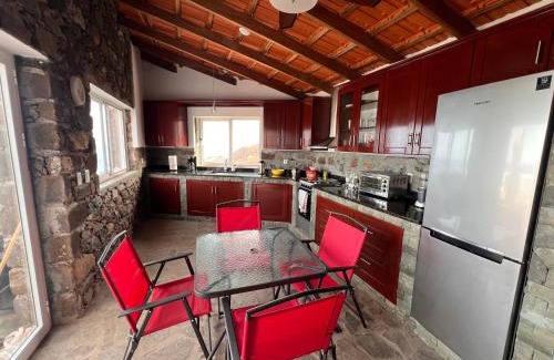 Barlavento Islands House | Rock cabin Campside
