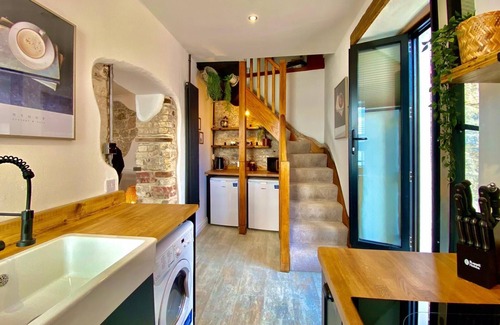 Plymouth Cottage | Rock Cottage direct beach access and sea views