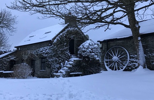 Barnatonicane Cottage | Rock Cottage Self Catering Cottage