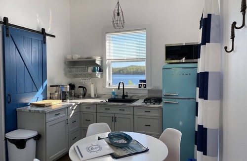 Bayside Cottage | Rock Haven Cottage, on the ocean!