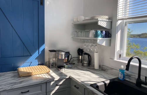 Bayside Cottage | Rock Haven Cottage, on the ocean!