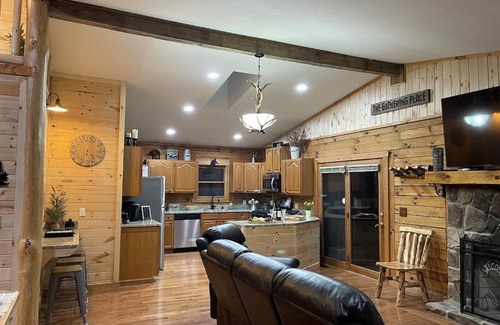 Laurelville House | Rock House Cabins in Hocking Hills, Oh