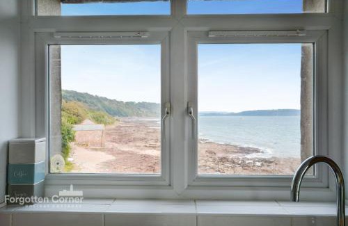 Kingsand House | Rock House