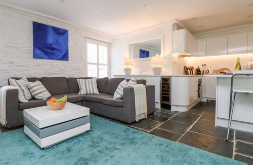 Trebarwith Strand House | ROCK HOUSE, pet friendly, character holiday cottage in Tintagel