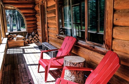 Rock Lake House | Rock Lake Lodge - Complete Lodge and 4 cabins all together as one package.