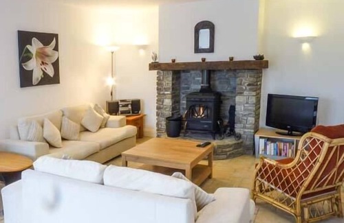 Ardnatrush Cottage | ROCK LAWN COTTAGE, pet friendly in Kealkill, County Cork