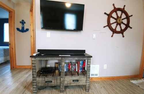 Ocean Park House | Rock Lobster Cottage - Dog friendly and a great location!!