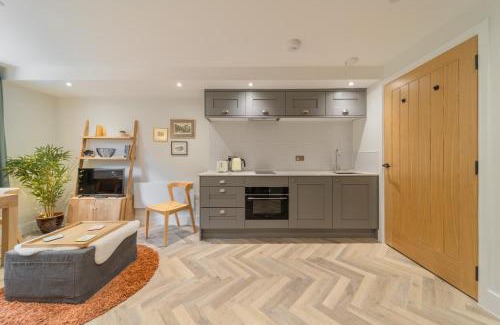 Stoney Middleton Apartment | Rock Mill - Deluxe 1-Bedroom Apartments