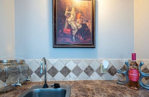 Lawton House | Rock n' Roll House Near Ft. Sill - Senior Friendly