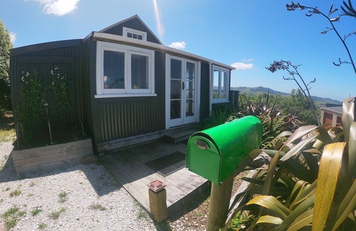 Waitomo Caves Cottage | Rock Retreat Bed and Breakfast Eco Retreat