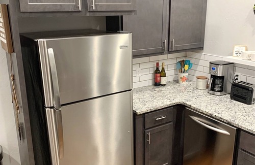 Chickasha House | Rock & Roll Chickasha | Fiber | TV | W/D | Parking
