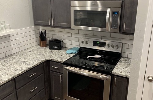 Chickasha House | Rock & Roll Chickasha | Fiber | TV | W/D | Parking