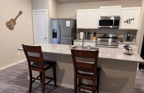 Lubbock House | ROCK&ROLL~KING BED-TEXAS TECH-LUBBOCK- NEW-3 BDRM SLEEPS 6