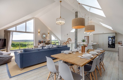 Little Petherick House | Rock View - Six Bedroom House, Sleeps 12
