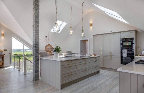 Little Petherick House | Rock View - Six Bedroom House, Sleeps 12
