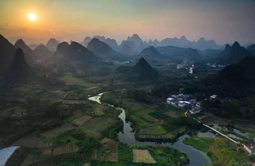 Yangshuo Hotel | Rock Wall Hotel