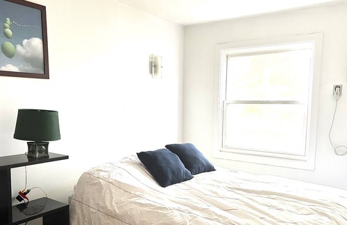 Queens Condo | Rockaway Beach Surf House In NYC