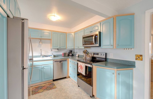 Rockaway Beach House | Rockaway Beach Vacation Rental: Walk to Ocean