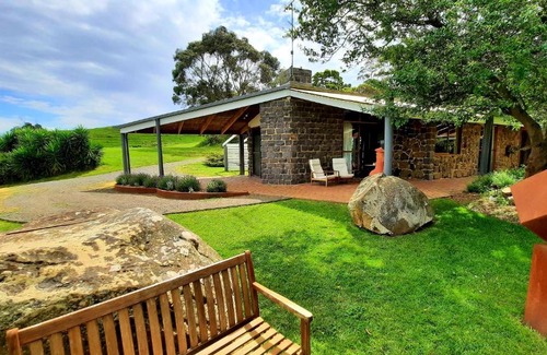 Ryanston Bed & Breakfast | Rockbank Retreat