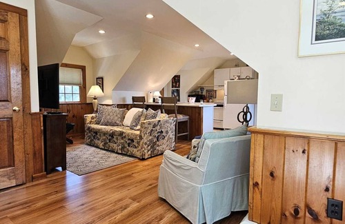 Hulls Cove Apartment | Rockbilt Cottage Loft-Cozy comfort with breathtaking views of Frenchmans Bay, 4 minutes to Acadia