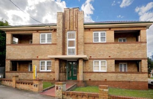 Rockdale Apartment | Rockdale Large 2 Bedroom Apartment with Balcony walk to Brighton Le Sands Beach