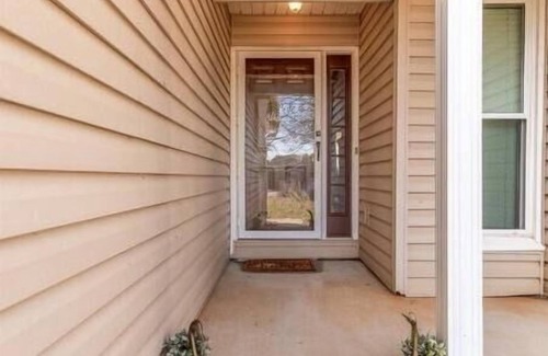 Madison House | Rocket City Retreat-3BR-Office-Pets Welcome!